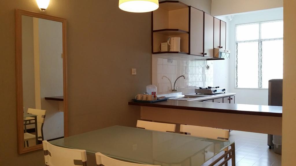 Jean Cleancomfy Apt Near Beach Batu Ferringhi Habitación foto